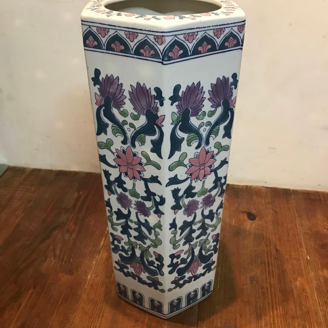美品　陶器　傘立て　花柄　落ち着いた色合いと模様が素敵な　玄関先が華やかに