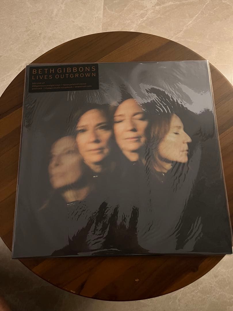 BETH GIBBONS レコード LIVES OUTGROWN サインカード付