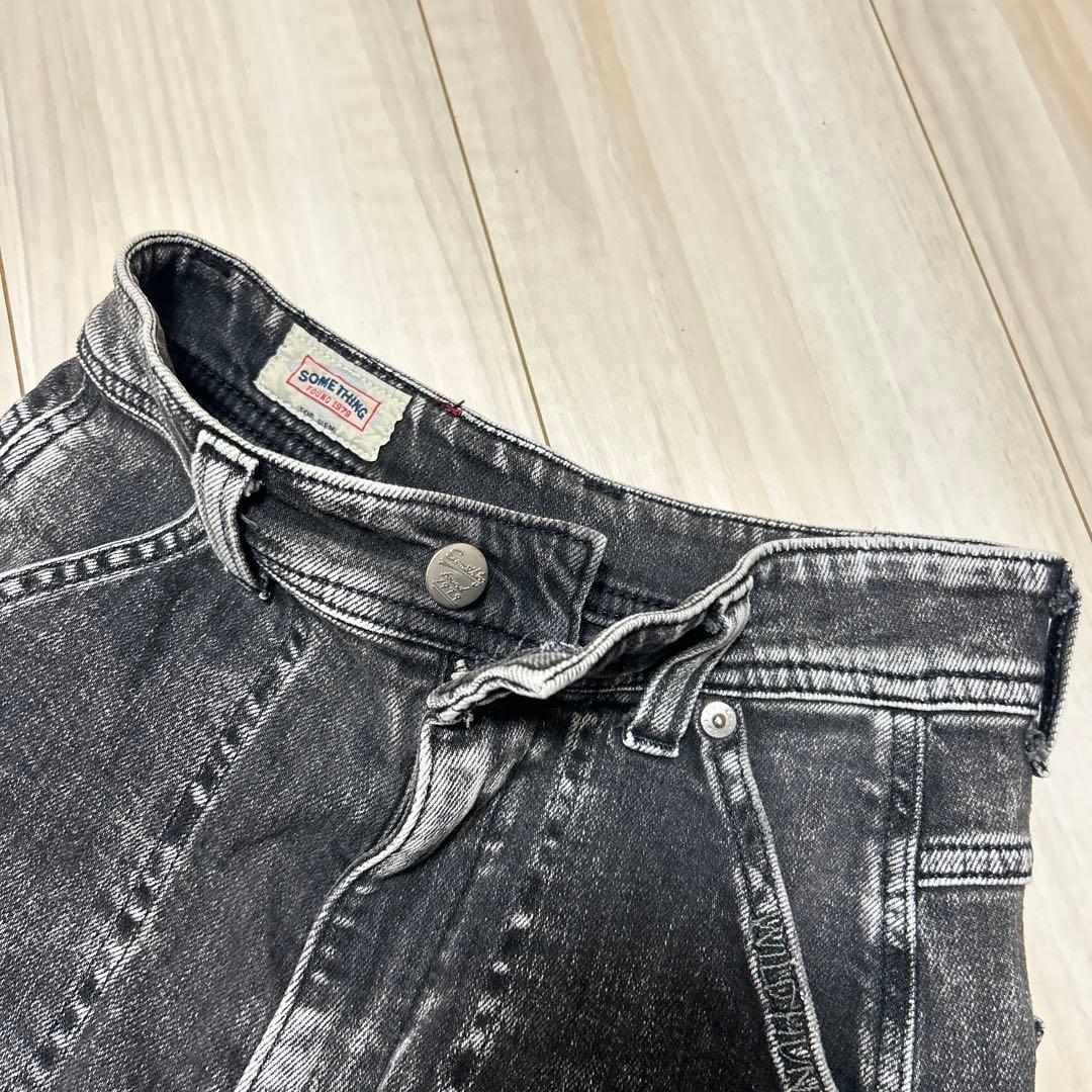 Juemi EDWIN SOMETINGブラック ワイドレッグデニム ローズ刺繍