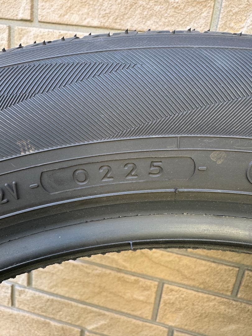 225/55R18 98Hサマータイヤ G055E デリカD5 yokohama