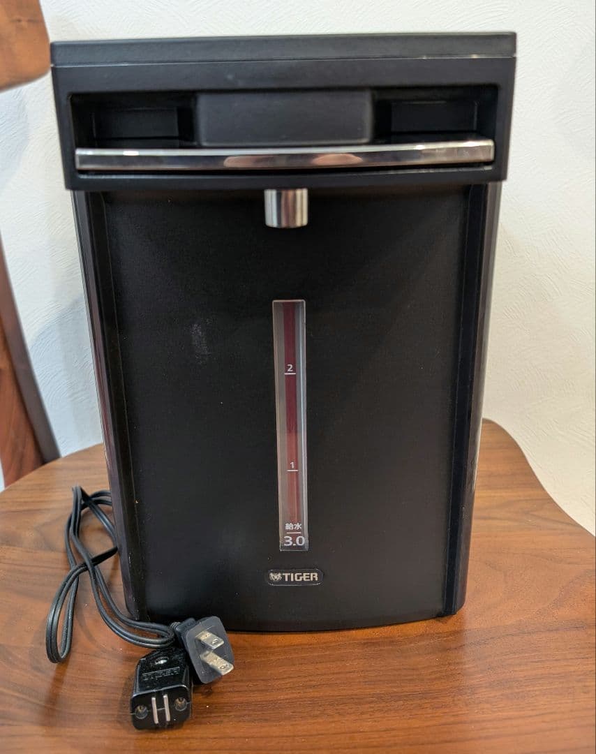金ボタン タイガー魔法瓶 蒸気レス電気ポット ブラウン 3L とく子さん