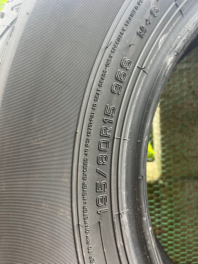 スズキ ジムニーシエラ JB74 純正タイヤ195/80R15 4本セット