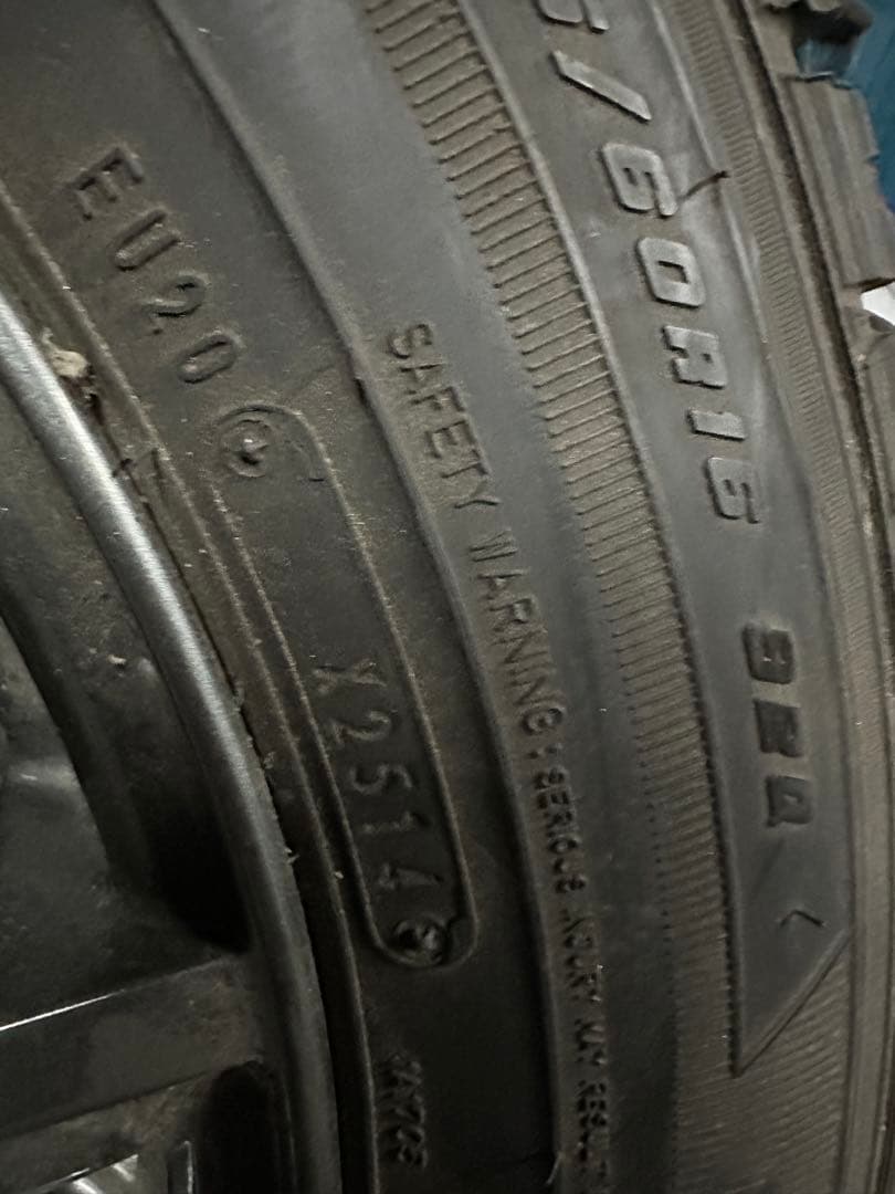 プリウスα スタッドレスタイヤ 205/60R16
