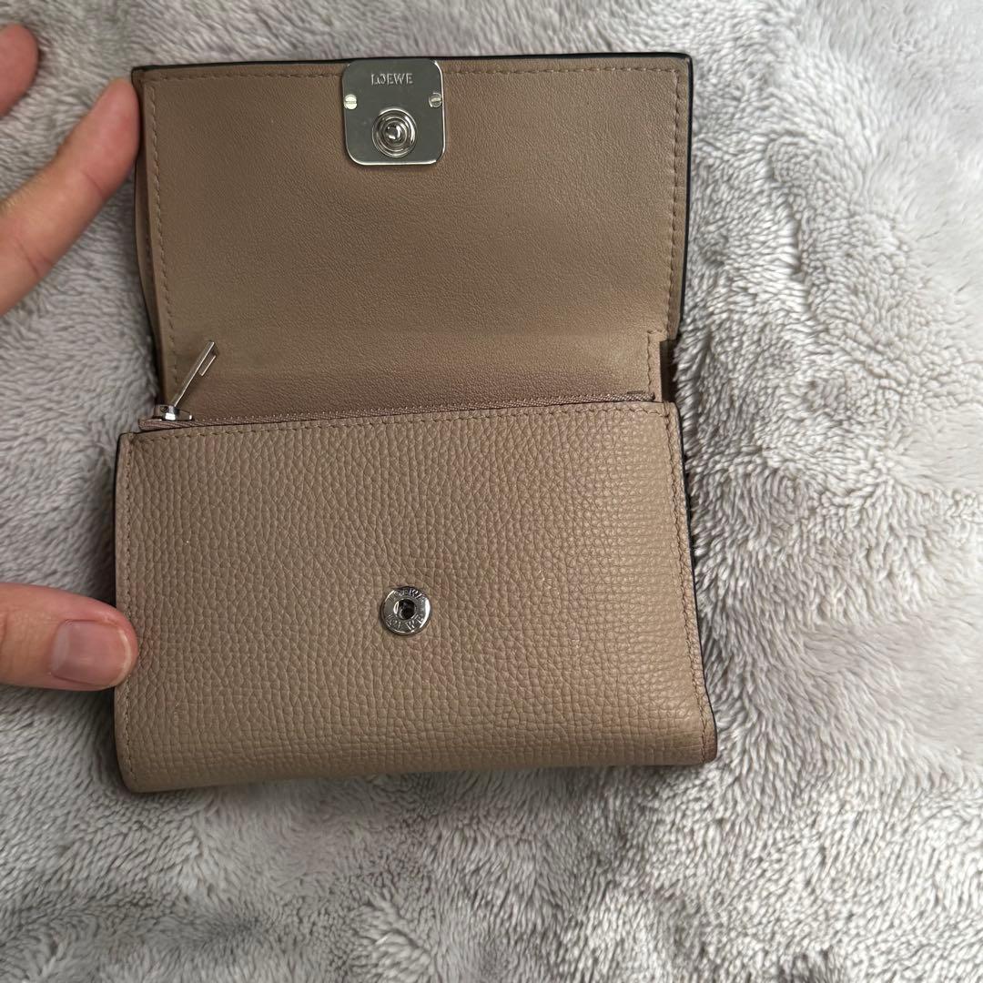 LOEWE アナグラム パーティカル ウォレット