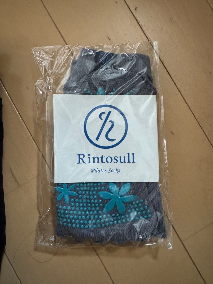 【値下げ】Ｌサイズ、ピラティスウエア上下ソックスのセット、Rintosull