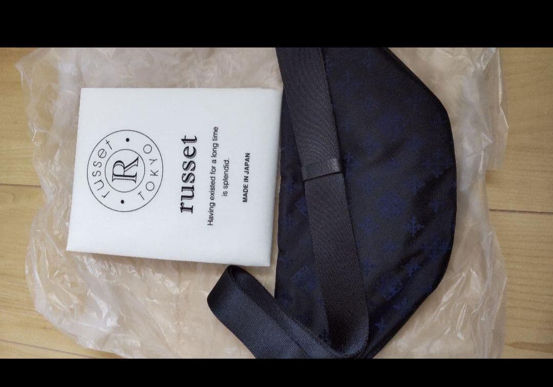 新品　ラシット　MINIMAL BODY BAG