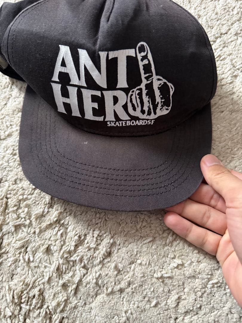 ANTIHERO 90s キャップ