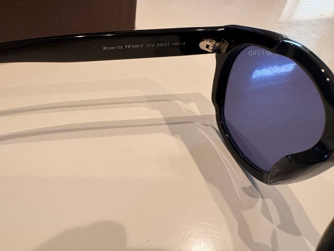 【正規品】TOM FORD Bryan-02 TF590-F 01V付属品有り