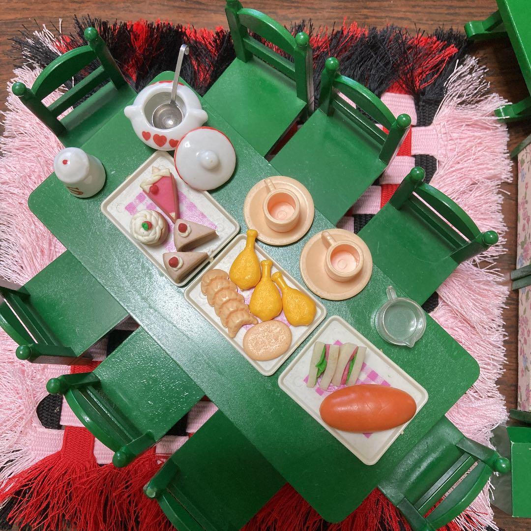 初期シルバニアファミリー　緑の家具　リビングセット