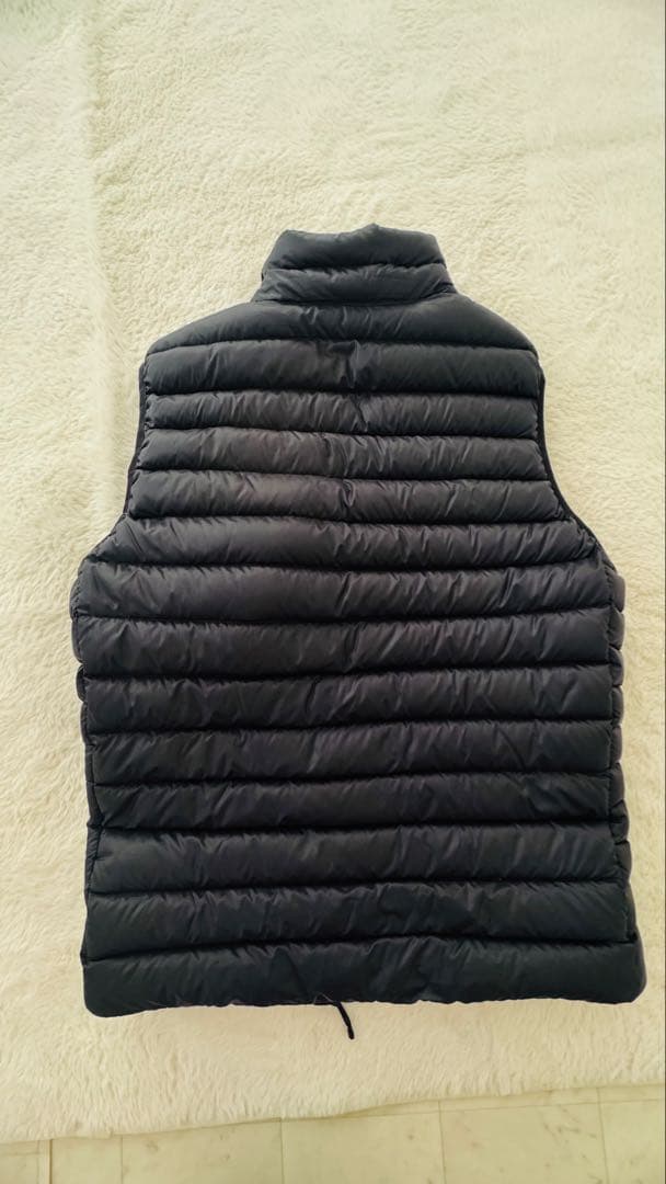 Patagonia ブラック ダウンベスト