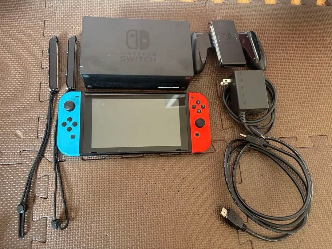 Switch本体（バッテリー強化版）+ハンドルコントローラー+ケース