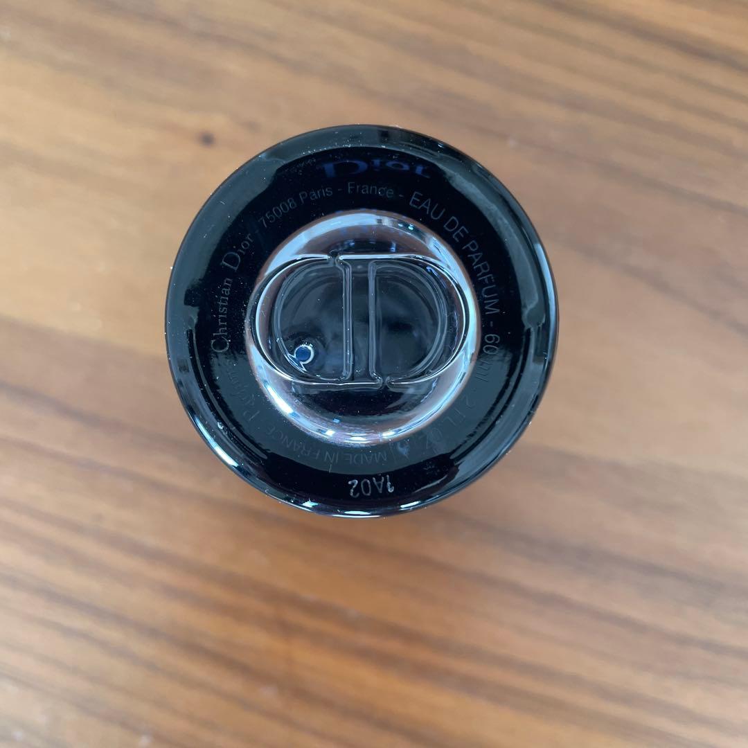 ソヴァージュ　オードウ パルファン　60ml
