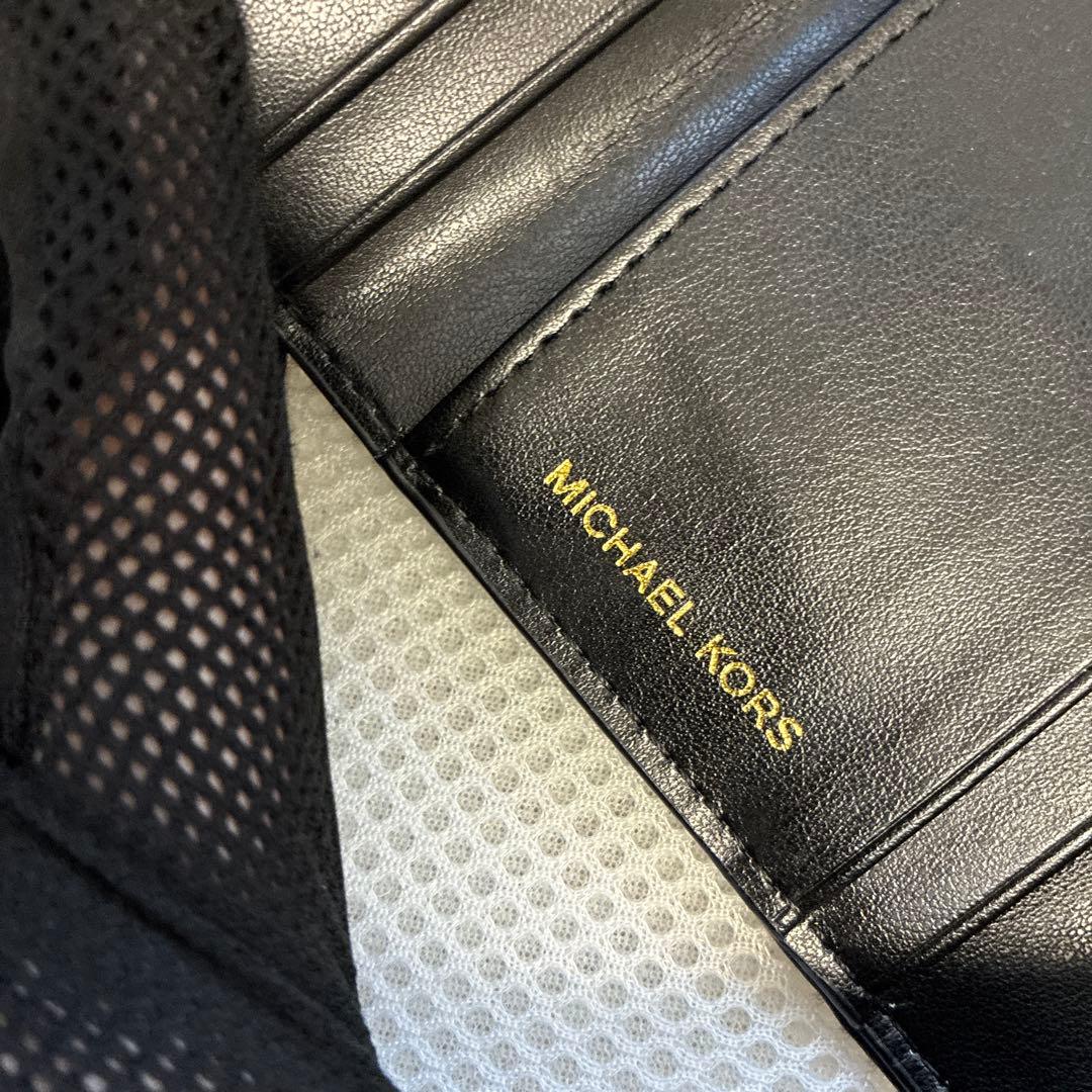 新品　MICHAEL KORS 三つ折り財布　ミニ財布　カモフラージュ