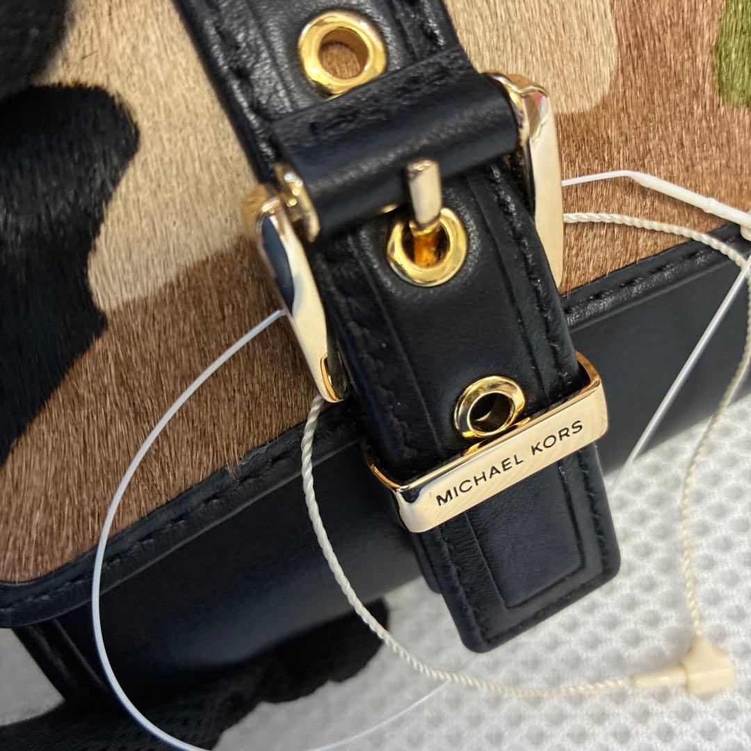 新品　MICHAEL KORS 三つ折り財布　ミニ財布　カモフラージュ
