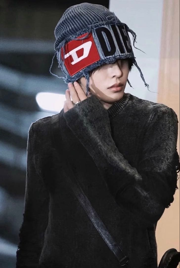超希少！美品DIESEL フリンジ付きニット帽 ニットキャップ「K-FROK」
