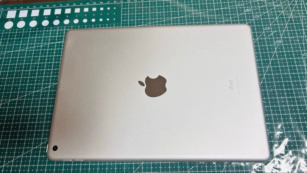 Apple iPad 第7世代 WiFi 32GB シルバー