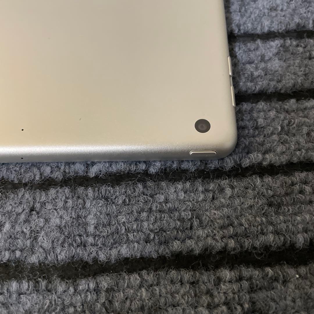 6 iPad 6世代 128GB Wi-Fi シルバー