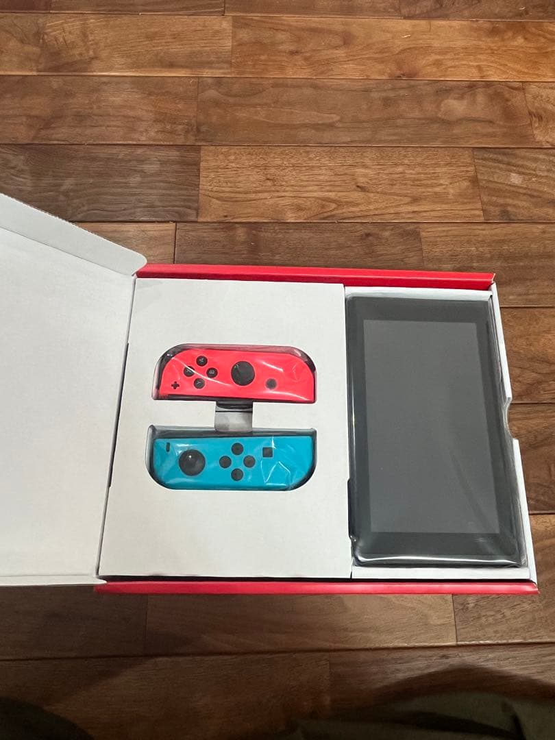 新品　Nintendo Switch