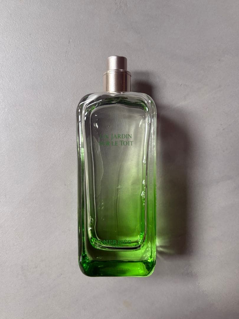 Hermès『Un Jardin Sur Le Toit（屋根の上の庭）』