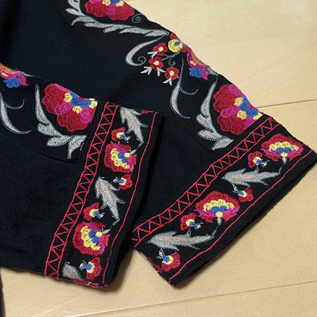 Freada/フリーダ インド刺繍 花柄 ガウン ブラック