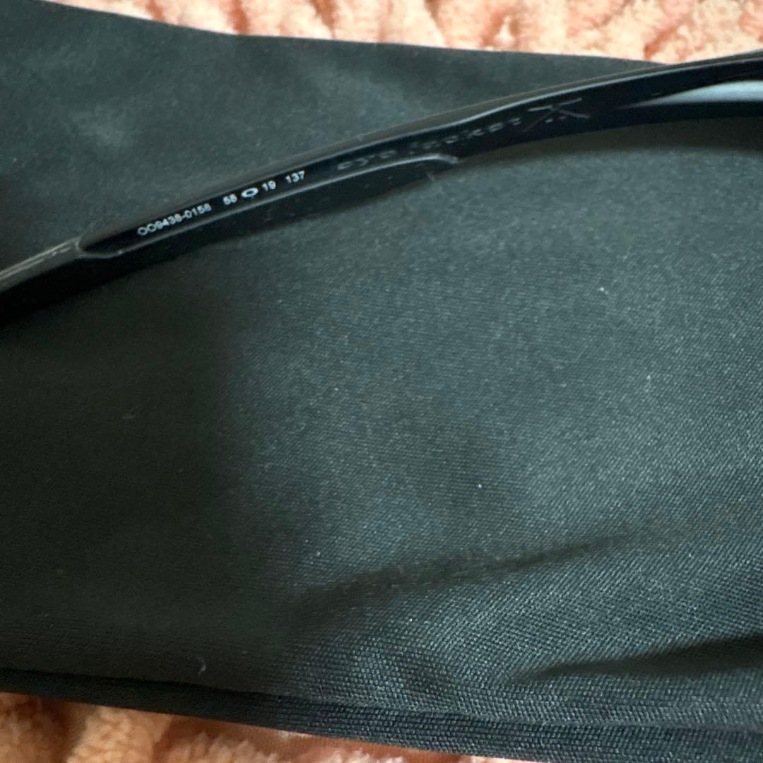 Oakley スモークレンズ サングラス OO9343-21/58