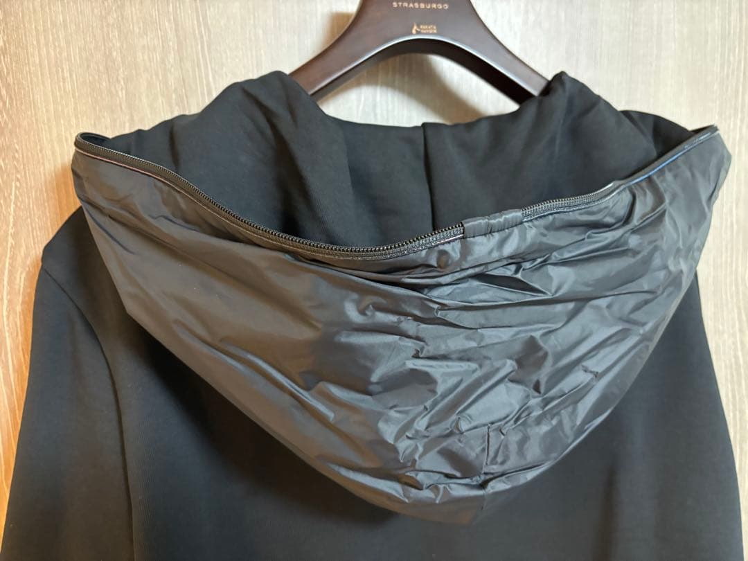 【アンリ】MONCLER＜モンクレール＞ ジップアップフーディ 黒 Ｌ