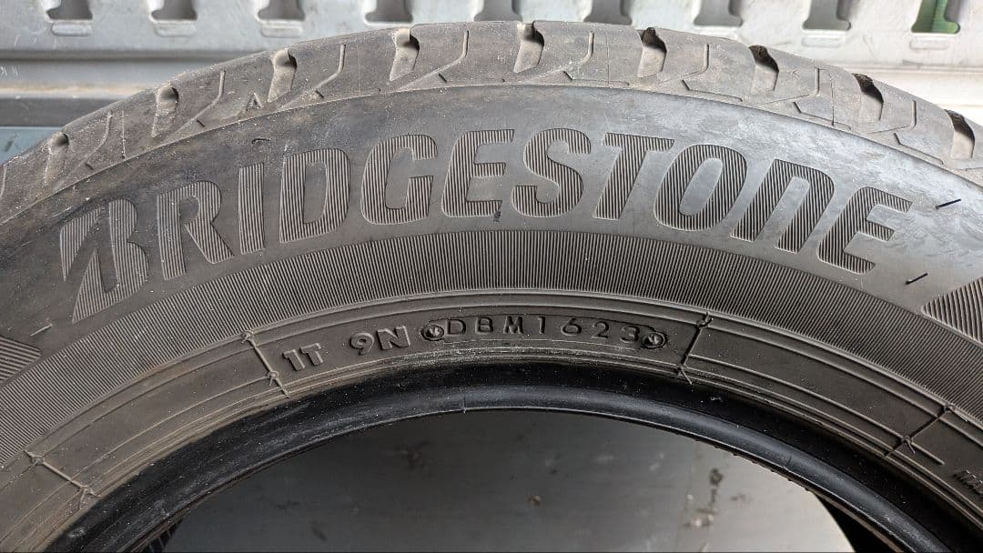 セレナ他 ブリジストン NEWNO 195/65 R15 タイヤ 4本