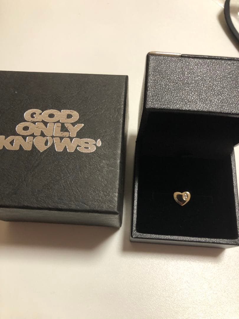 GOD ONLY KNOWS TEAR HEART ピアス