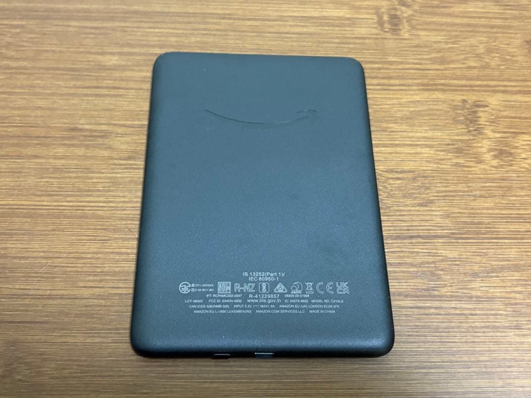 Kindle (16GB) 6インチディスプレイ 広告なし 専用カバー付き