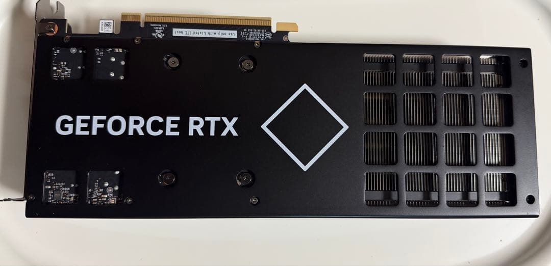 グラフィックボード・グラボ・ビデオカード NVIDIA GeForce RTX5070 12GB (GDDR7)