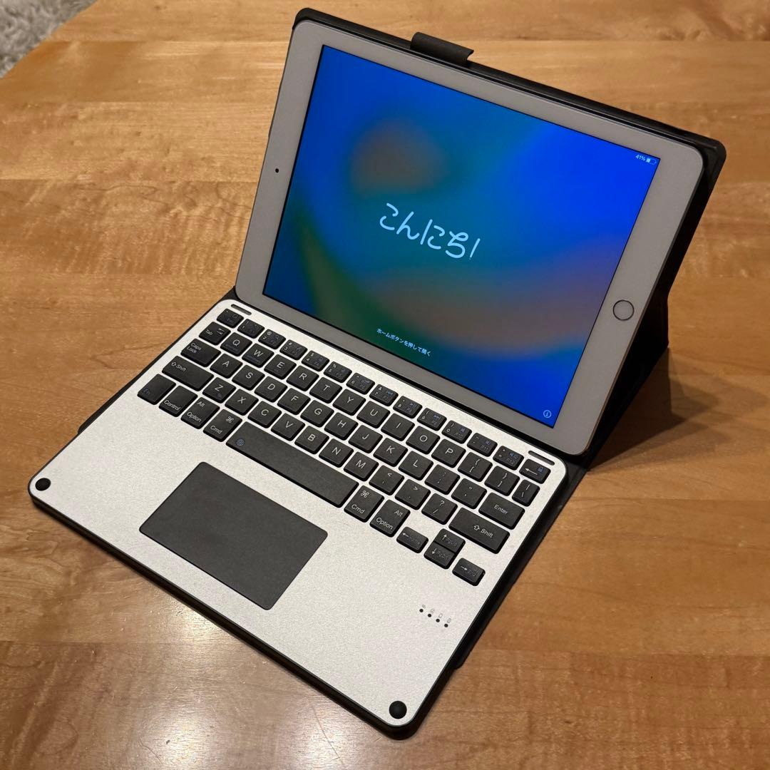 iPad 第5世代 32GB Wi-Fi キーボード付 バッテリー73.5%
