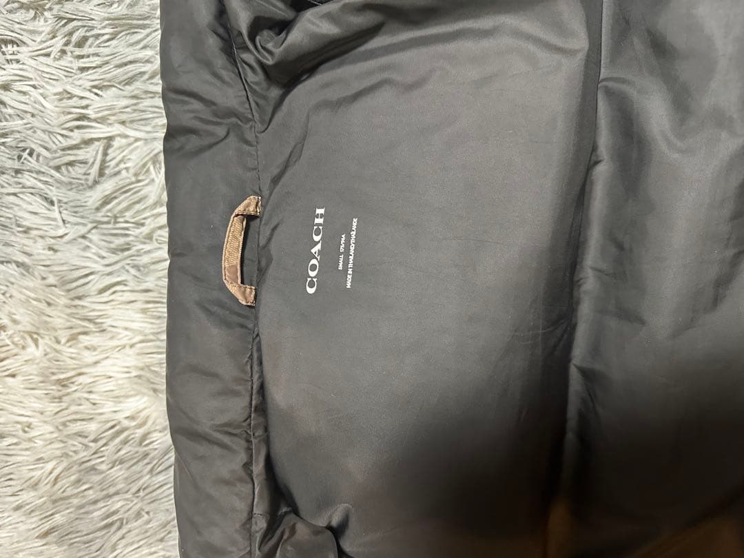COACH ロゴ入りダウンベスト ブラウン/ブラック