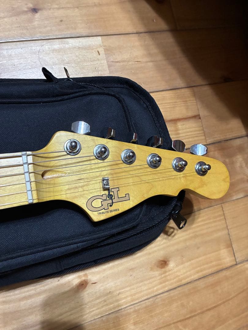 ギター G&L Tribute Series Emerald Blue llic
