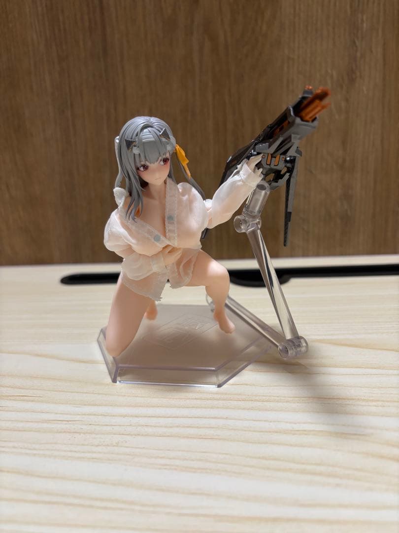 勝利の女神NIKKE モダニア：ファースト・アフェクション 1/12 フィギュア