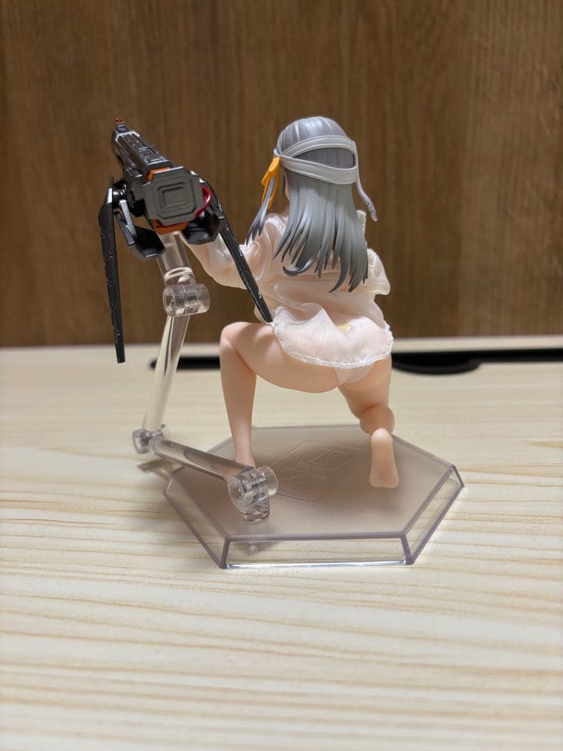 勝利の女神NIKKE モダニア：ファースト・アフェクション 1/12 フィギュア