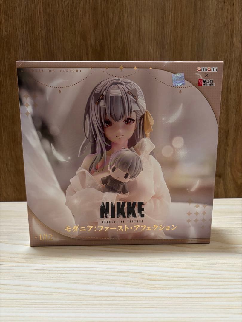 勝利の女神NIKKE モダニア：ファースト・アフェクション 1/12 フィギュア