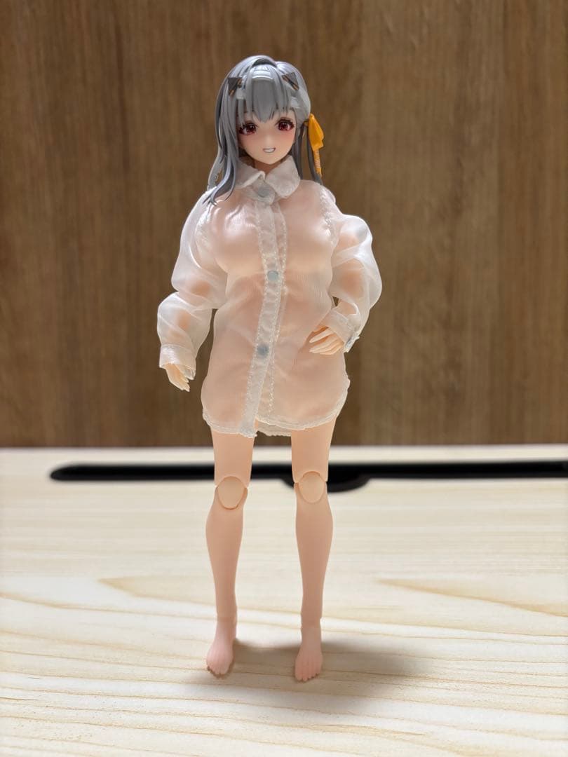 勝利の女神NIKKE モダニア：ファースト・アフェクション 1/12 フィギュア