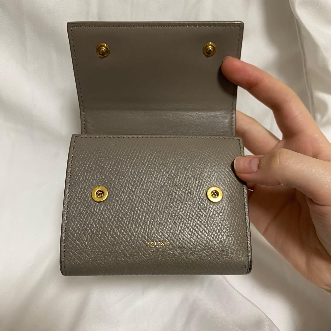 最終値下げ！✨美品✨CELINE 二つ折り財布　グレージュ　セリーヌ　ペブル