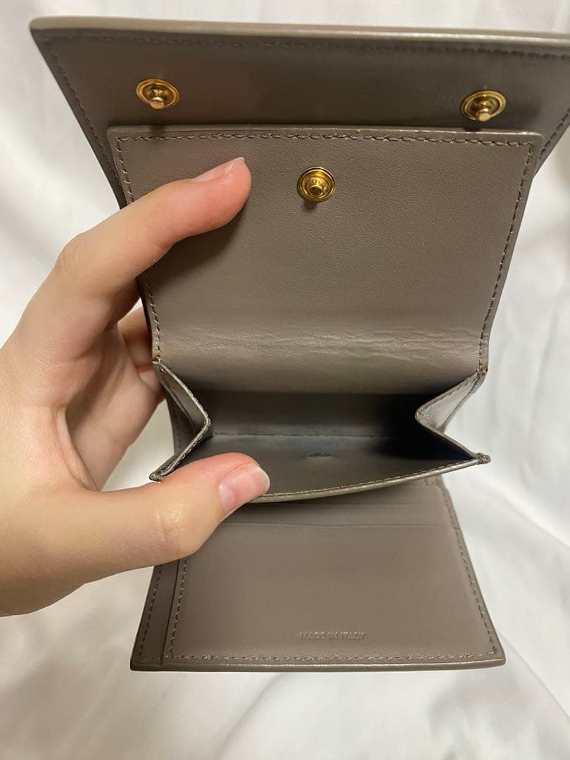 最終値下げ！✨美品✨CELINE 二つ折り財布　グレージュ　セリーヌ　ペブル