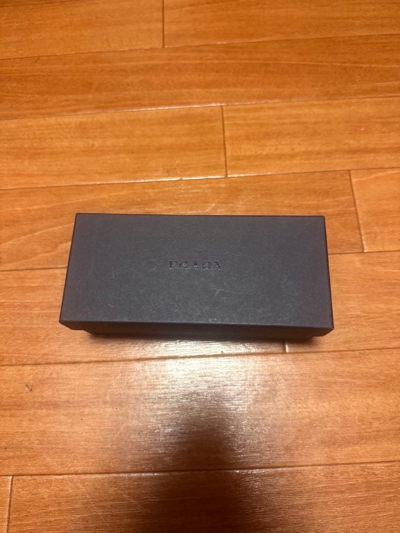 3house io PRADA サングラス