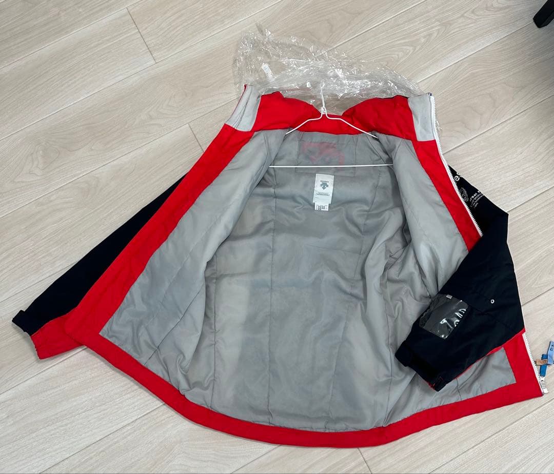 〈即決Ok〉DESCENTE(デサント)子ども用スキーウェア