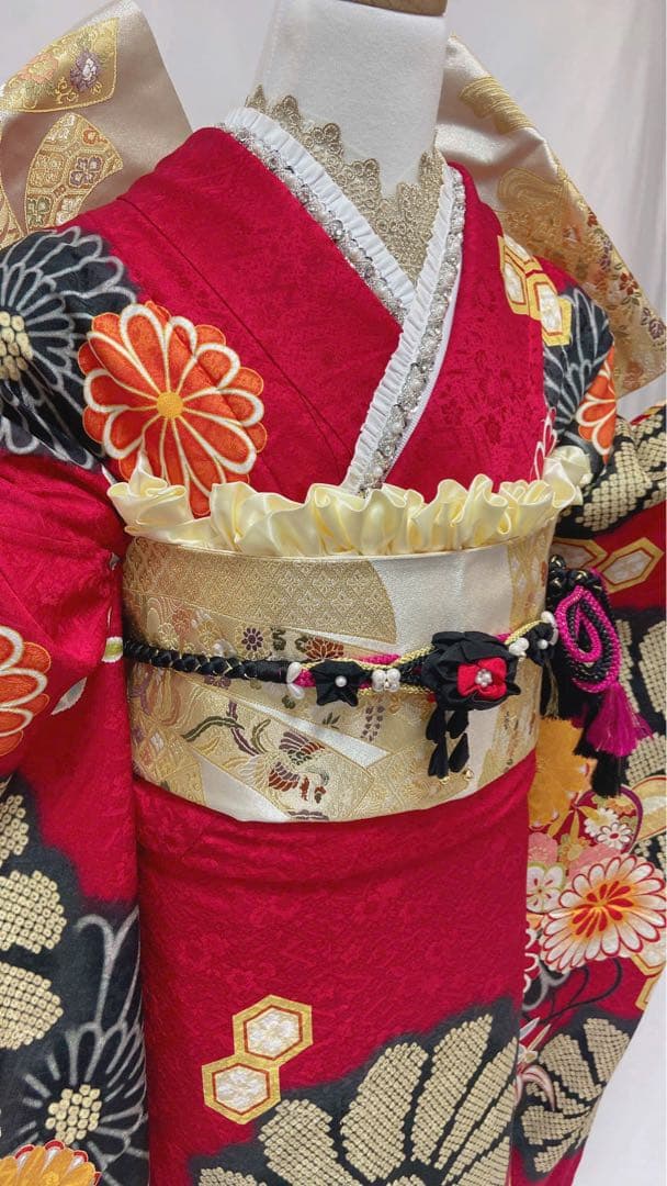 赤花柄振袖 黒帯付き 正絹　振袖 成人式　振袖6点セット　振袖フルセット
