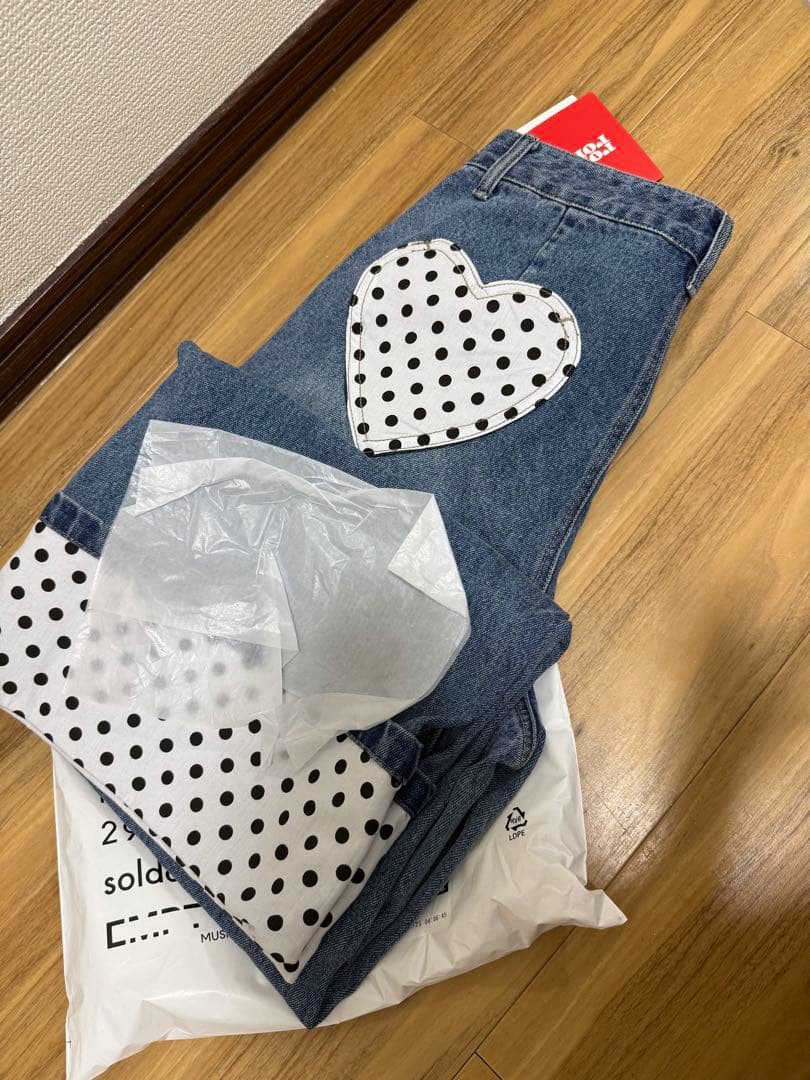 ドット柄ハートポケット ストレートデニム