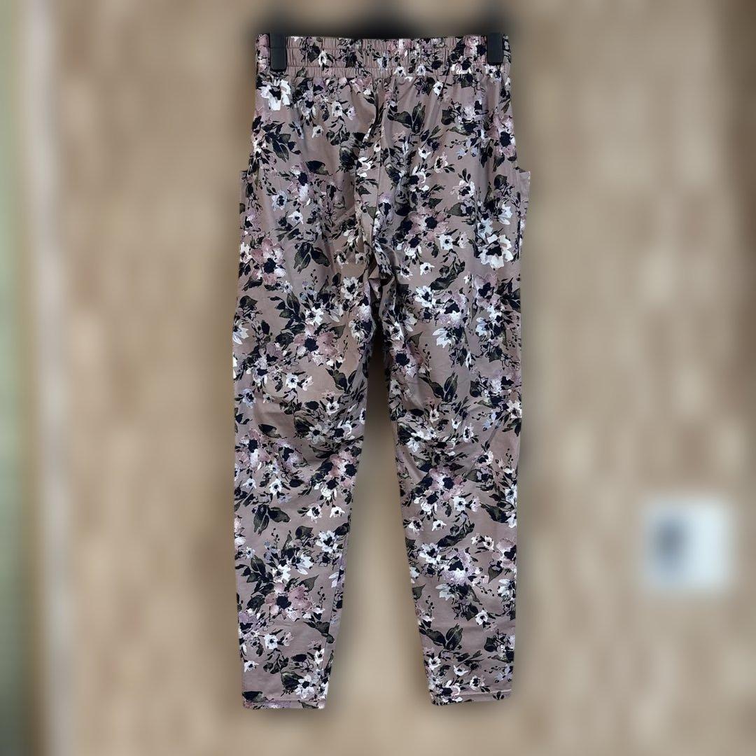 Chacott チャコットフラワープリント リラックスフィットヨガパンツ