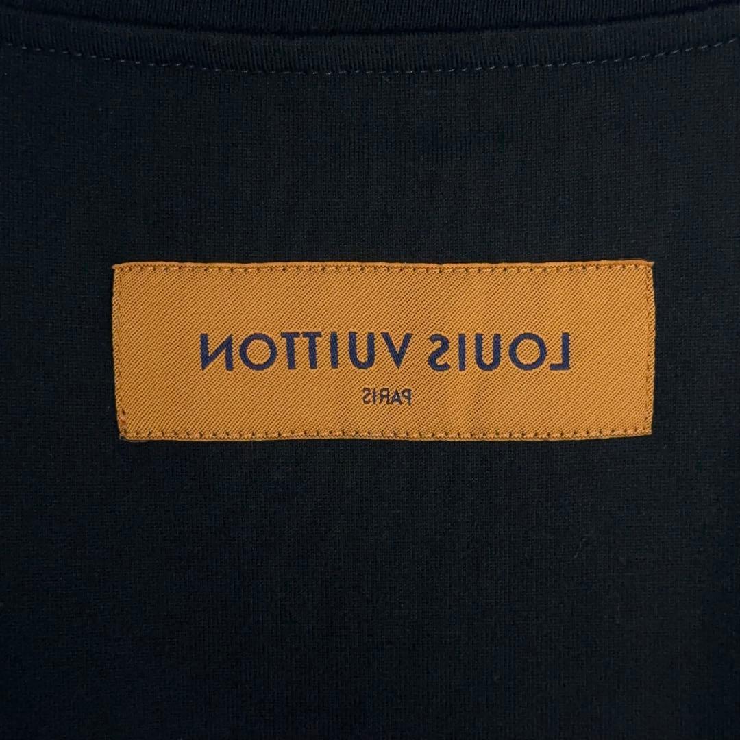 【美品・現行モデル】ルイヴィトン　エンボスLVロゴ インサイドアウトtシャツ　黒