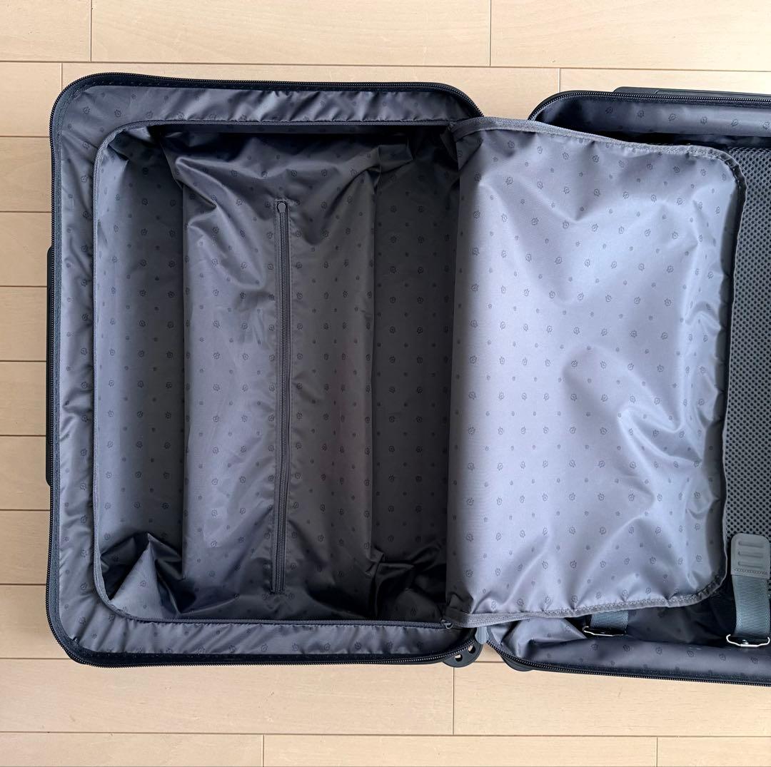 【超美品】RIMOWA リモワ エッセンシャル キャビン ブラック