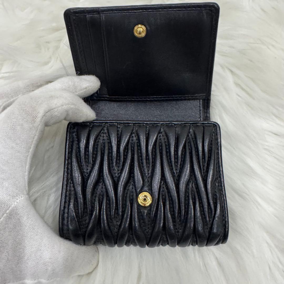 miumiu 三つ折り財布　レザー　ブラック　icチップ