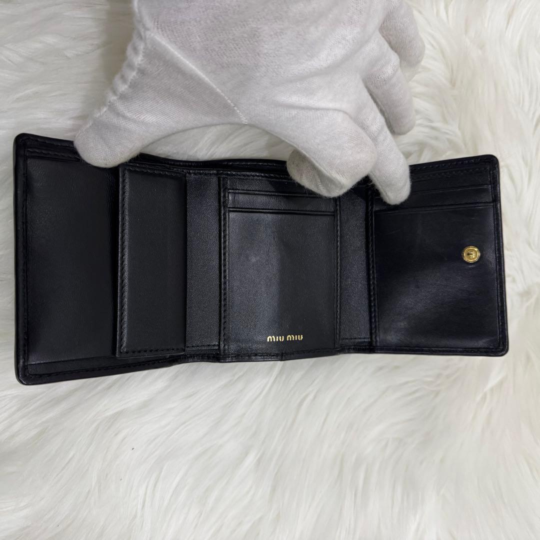miumiu 三つ折り財布　レザー　ブラック　icチップ