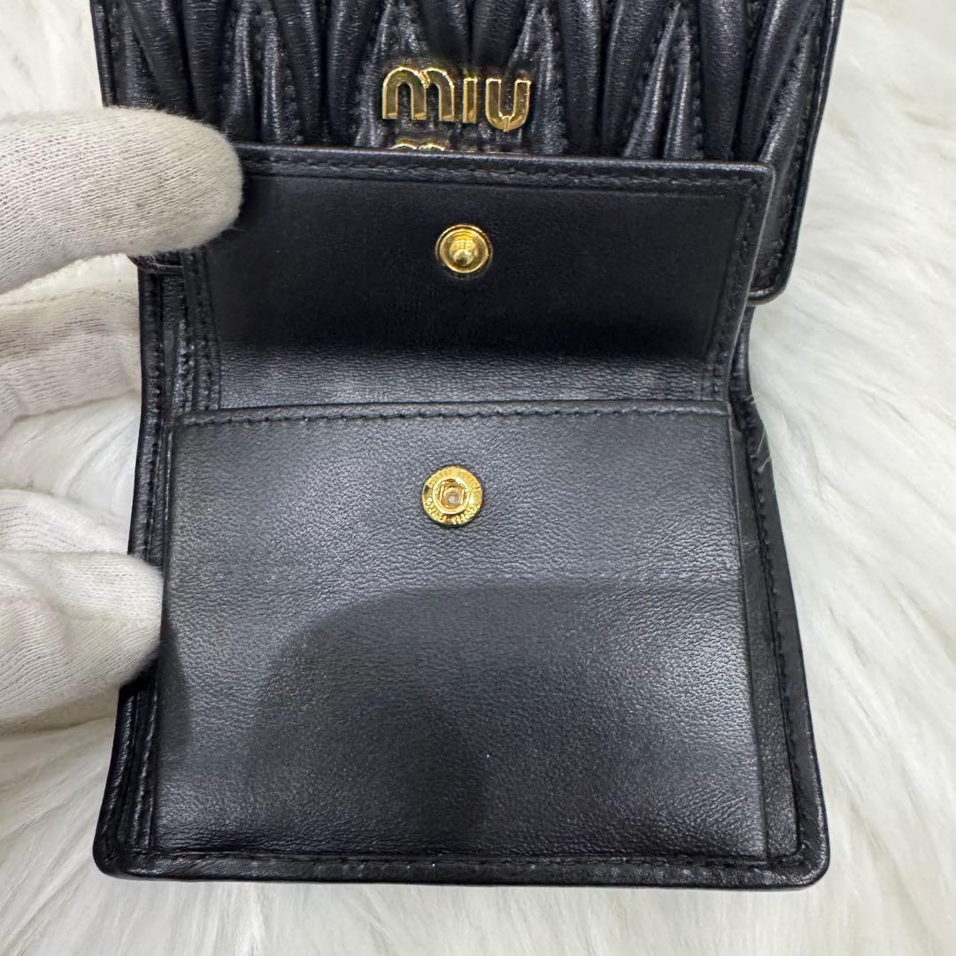 miumiu 三つ折り財布　レザー　ブラック　icチップ