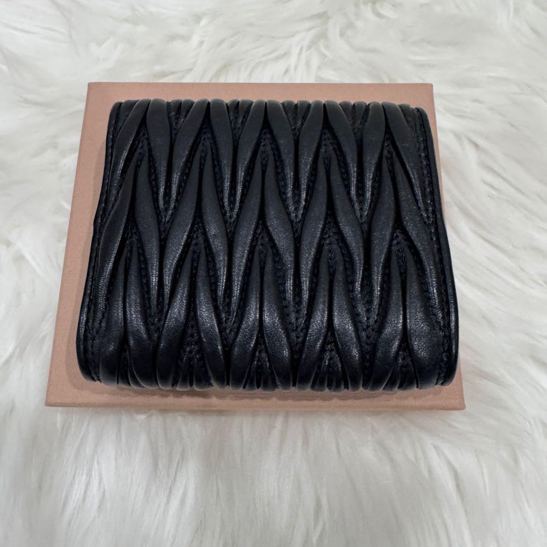 miumiu 三つ折り財布　レザー　ブラック　icチップ